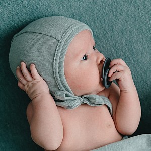 Forgaminnt Baby Mutsje AMBERYARN - Abyss